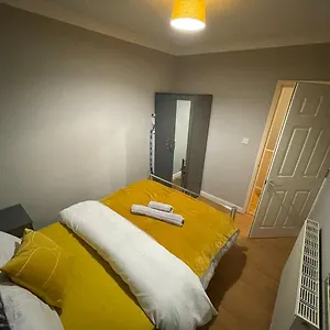  Apartment Comfy Affordable 2 Bedroom Flat Free Parking